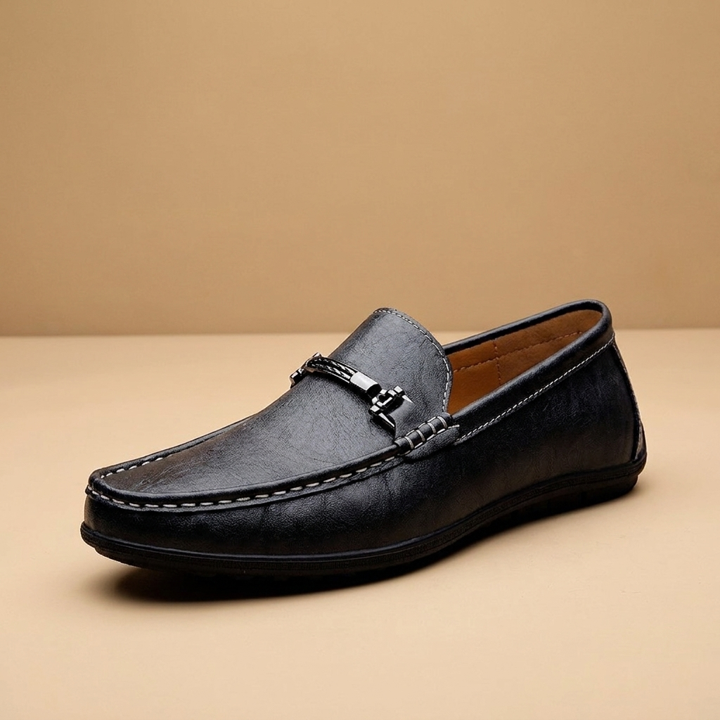 Black leather men's loafers with round toe